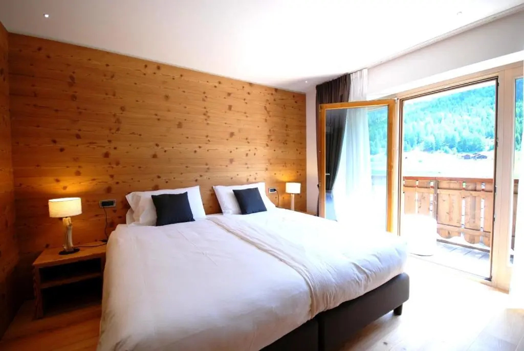 Superior Double room (full double bed)
