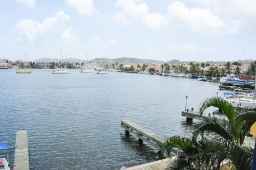 Beach & Waterfront