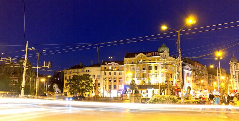 Hotel photo 12