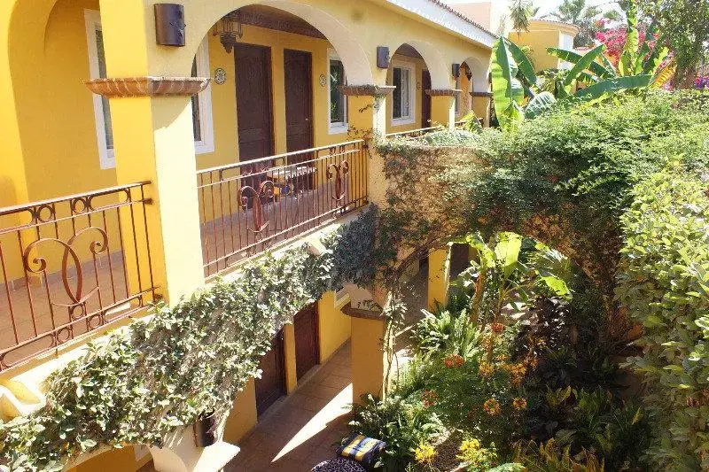 El Encanto Inn
