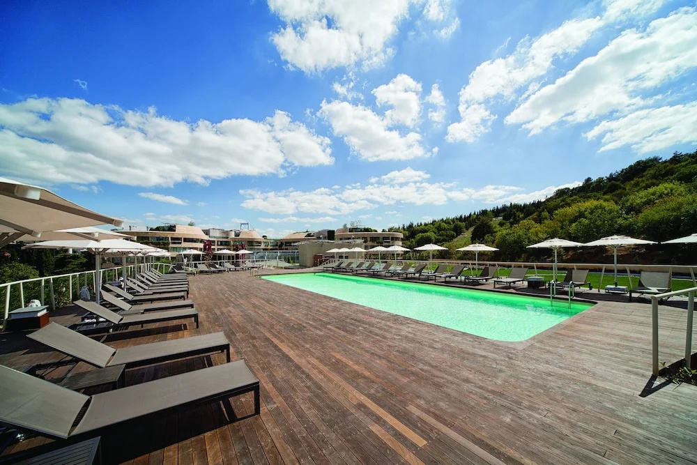 Beach & Waterfront