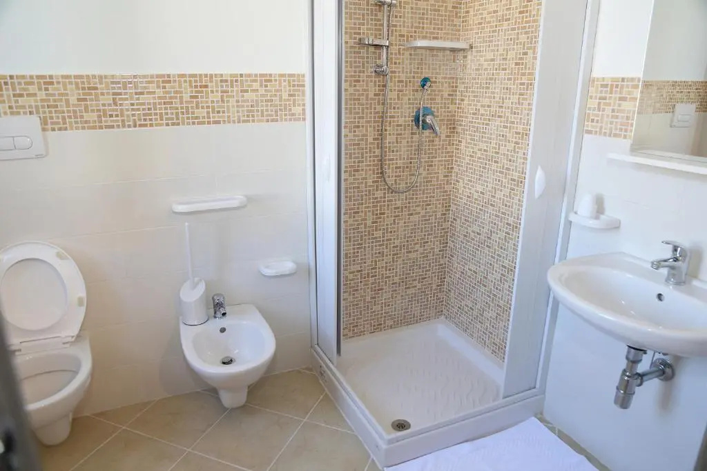 Standard Double room with balcony (full double bed)