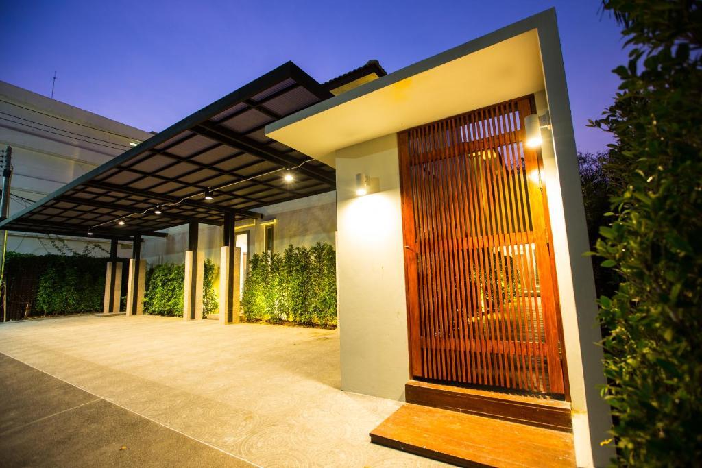 Вилла Premier рядом с пляжем в Villa Navin Resort