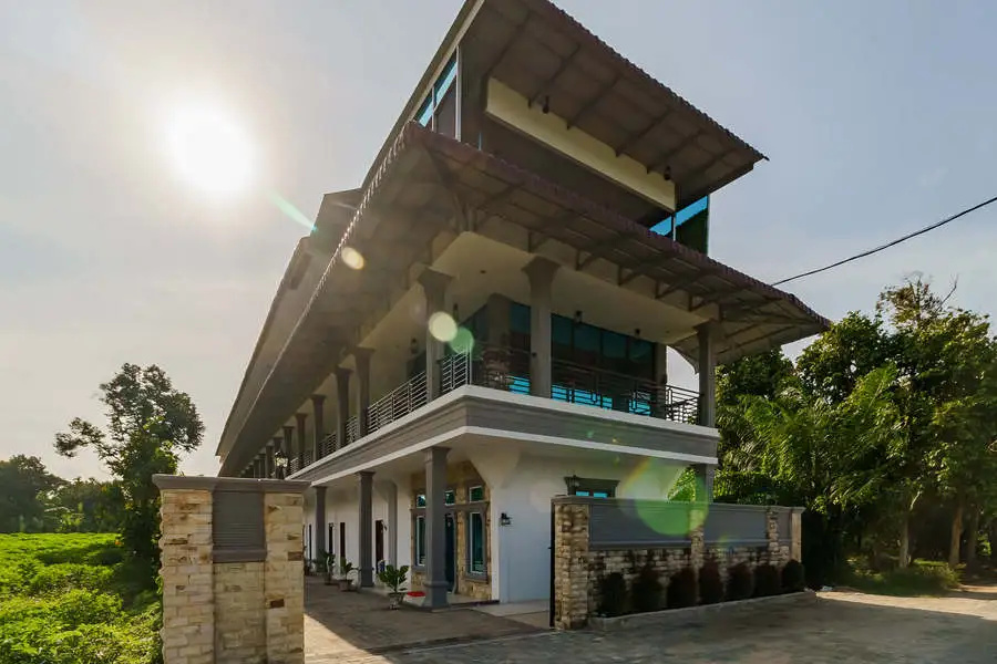 RedDoorz Plus near Kualanamu International Airport 2