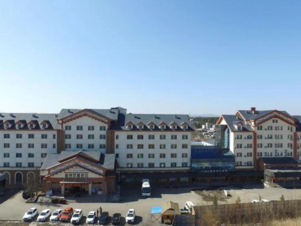 One Mountain One Blue Ecological Theme Hotel (Changbaishan High Speed Rail Station) - фото 5