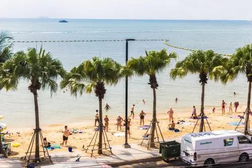 Beach & Waterfront