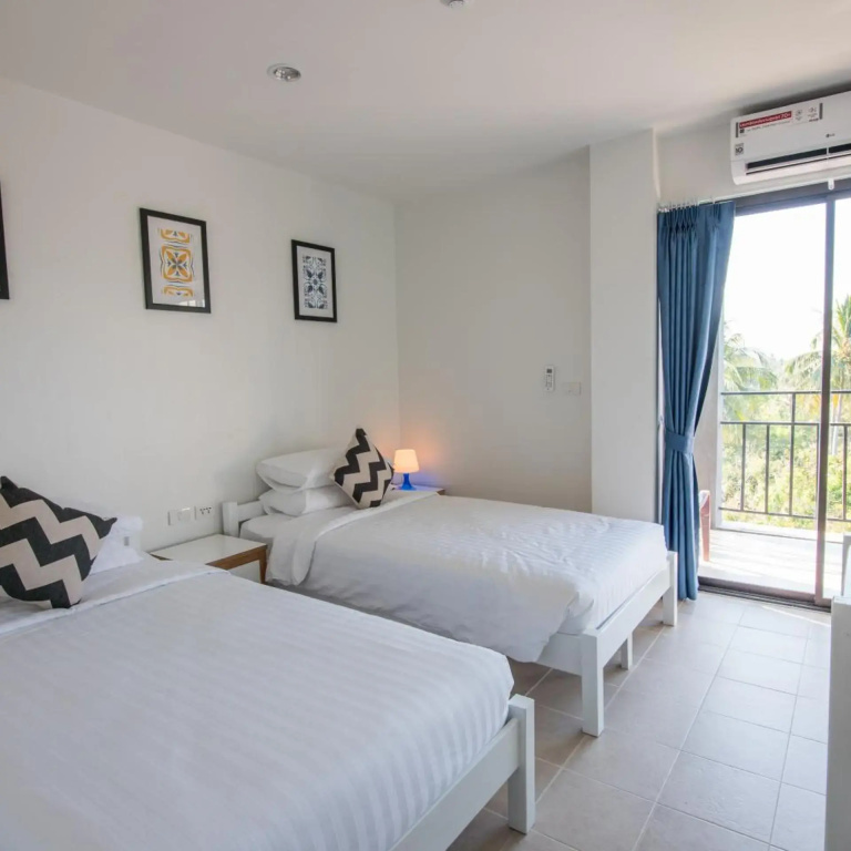 Maikhao Hotel managed by Centara, о. Пхукет, Таїланд мініатюра 9