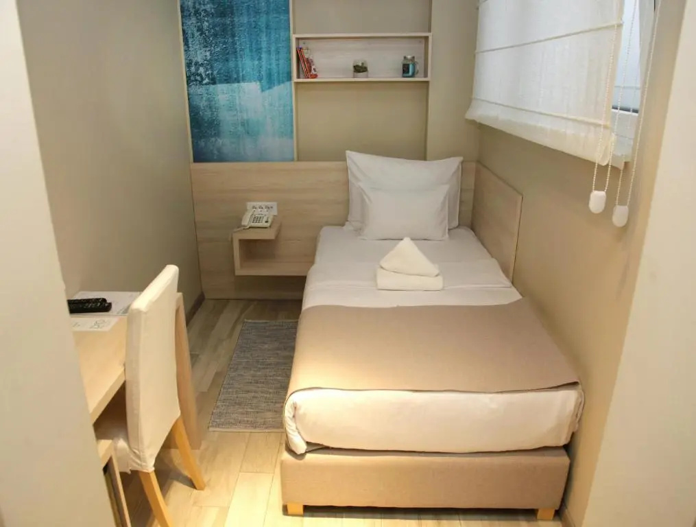 Economy room