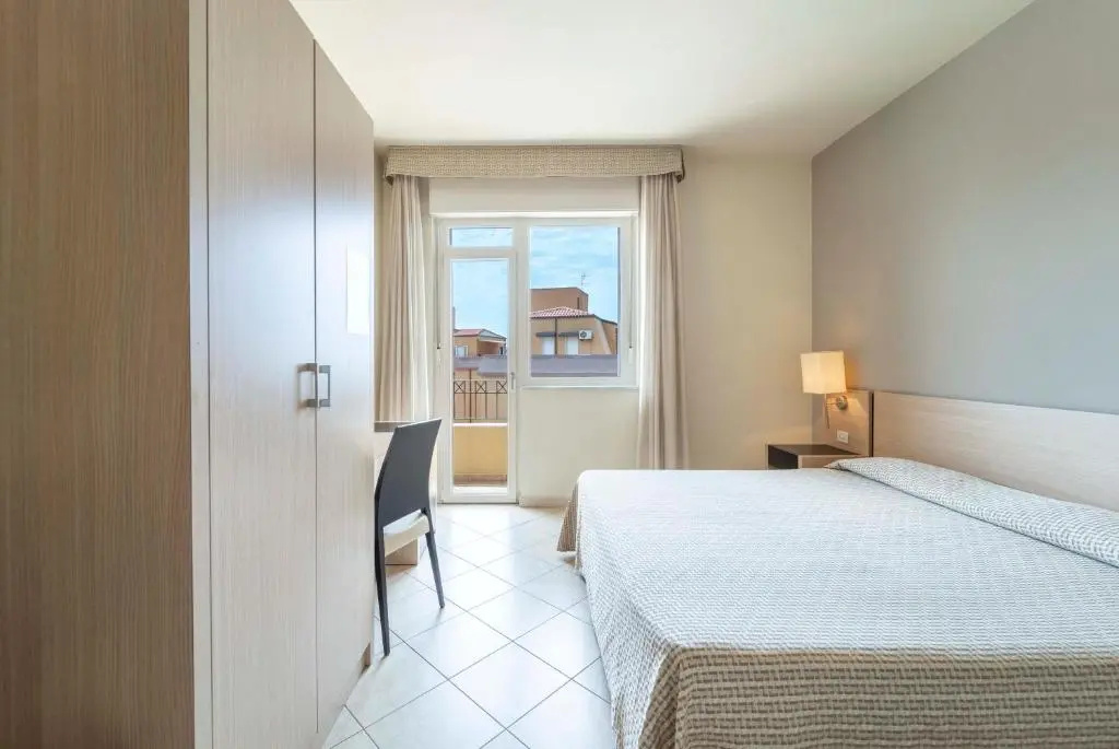 Standard Double room with balcony (full double bed)