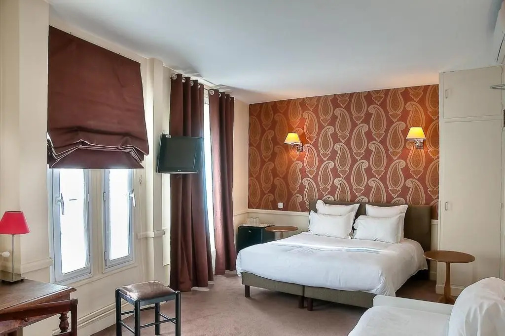 Hotel de La Motte Picquet 71