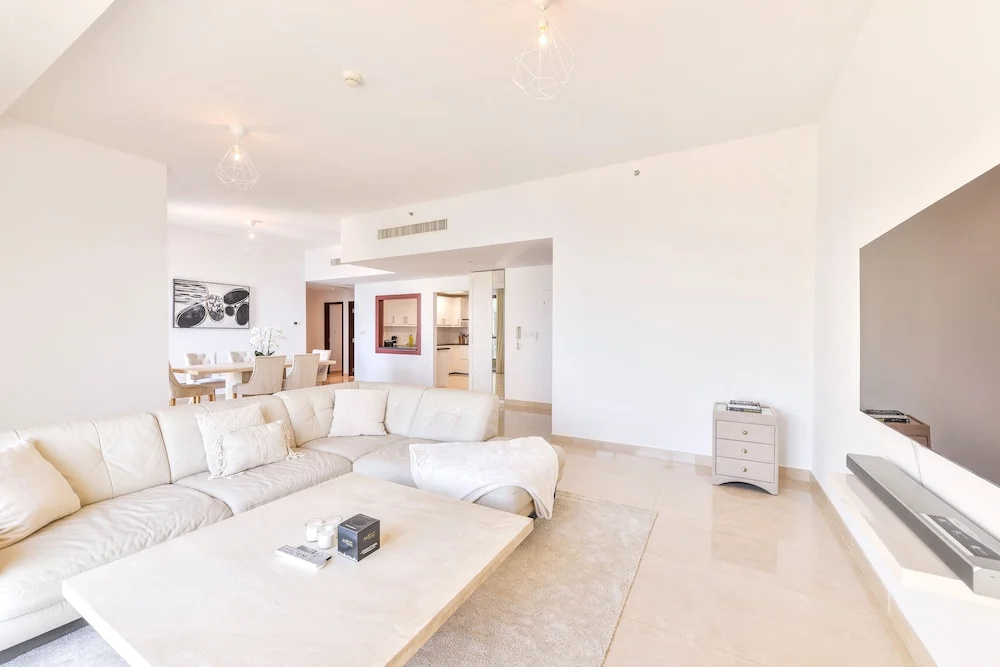 Deluxe 3plus1BR JBR - Sea View - Balcony — фото