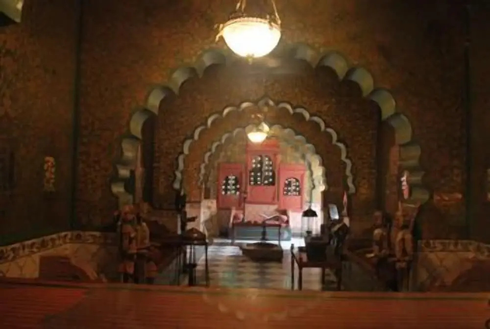 Lobby & Reception