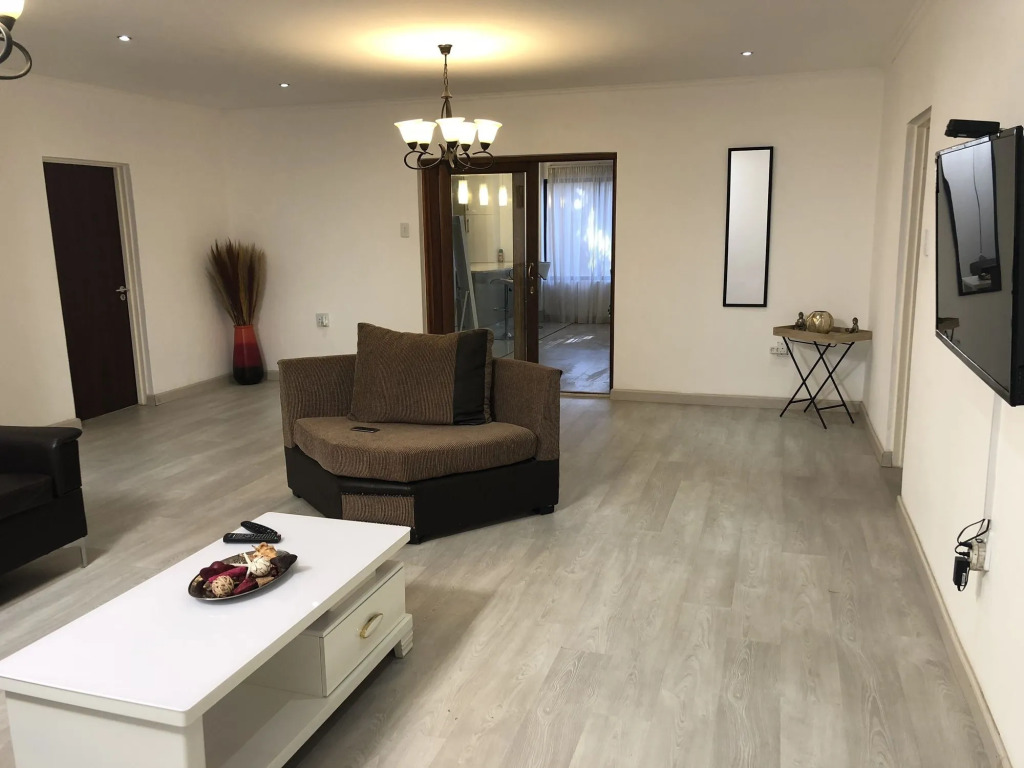 Airport Royal Guest House - фото 4