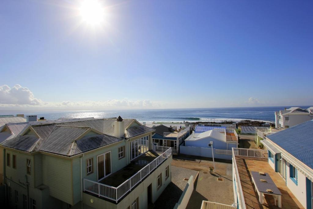 Beach & Waterfront