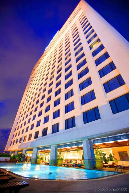 Golden Tulip Sovereign Hotel Bangkok image