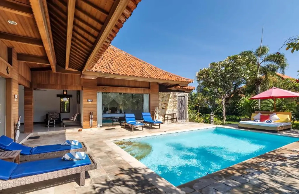 2 Bedrooms Villa with pool view