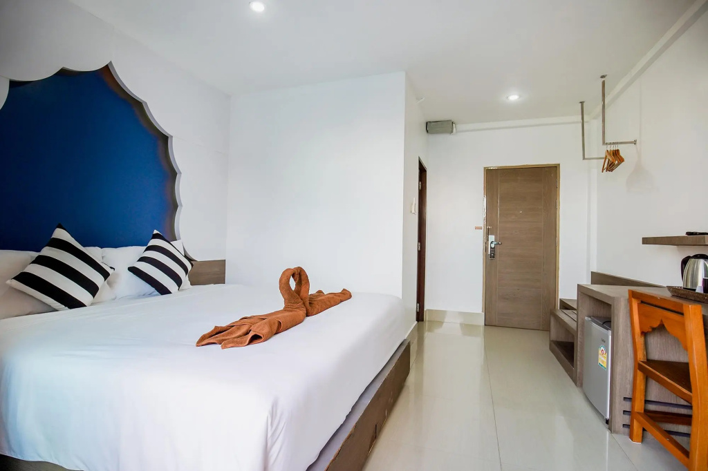 Khaleej Mass Hotel Patong - Chambres