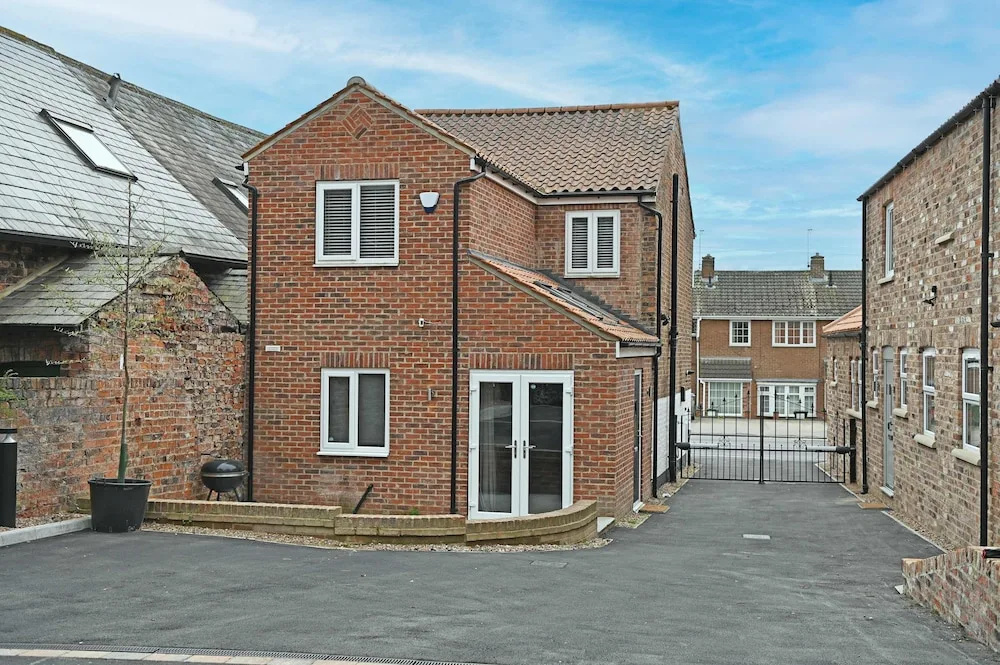 The Green - Stylish Home Sleeps 6 With Parking