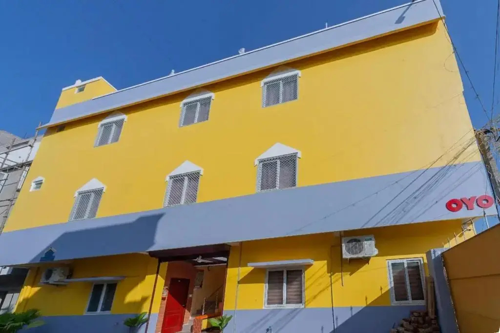 OYO 26735 Hotel Gnanam Residency
