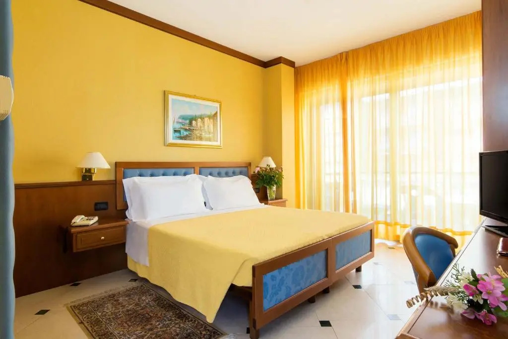Hotel Bellevue Et Mediterranee - Chambres