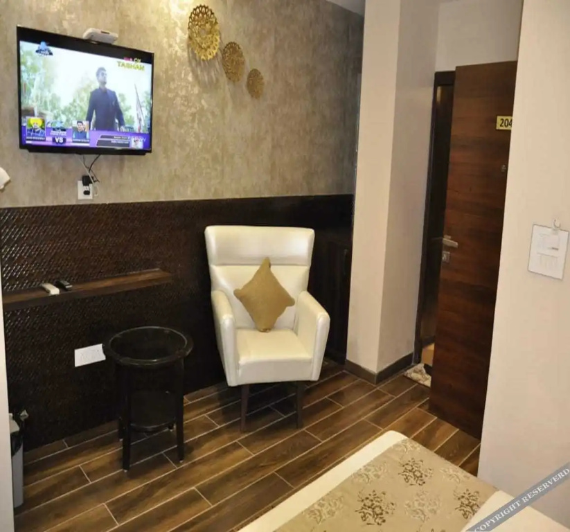 Lobby & Reception