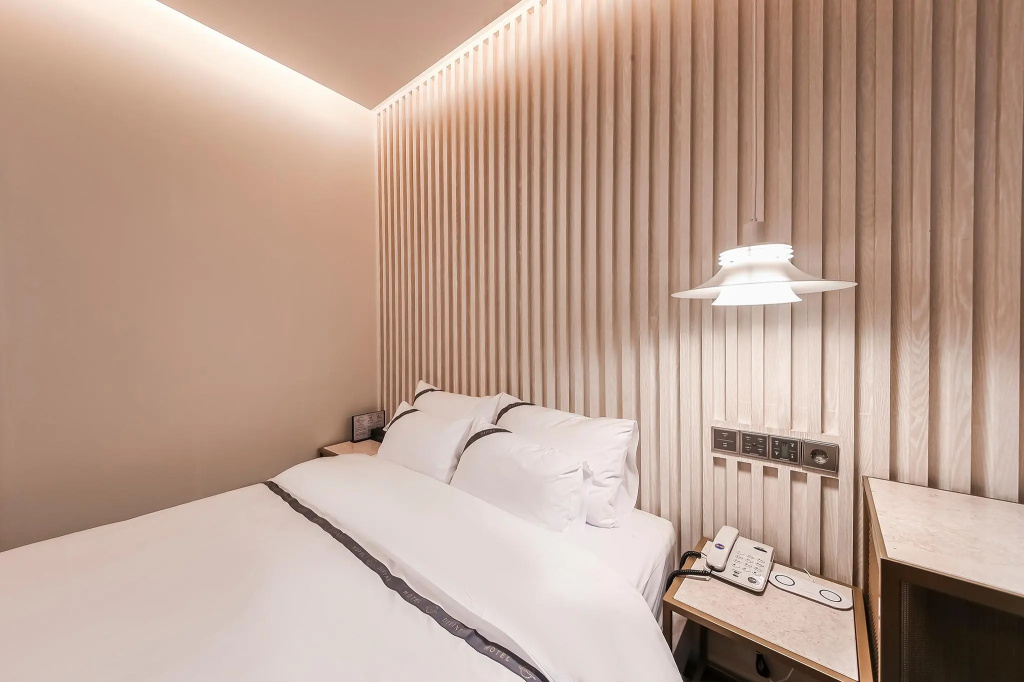 Superior Double room (full double bed)