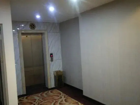 Xinle Dekaiyuan Express Hotel