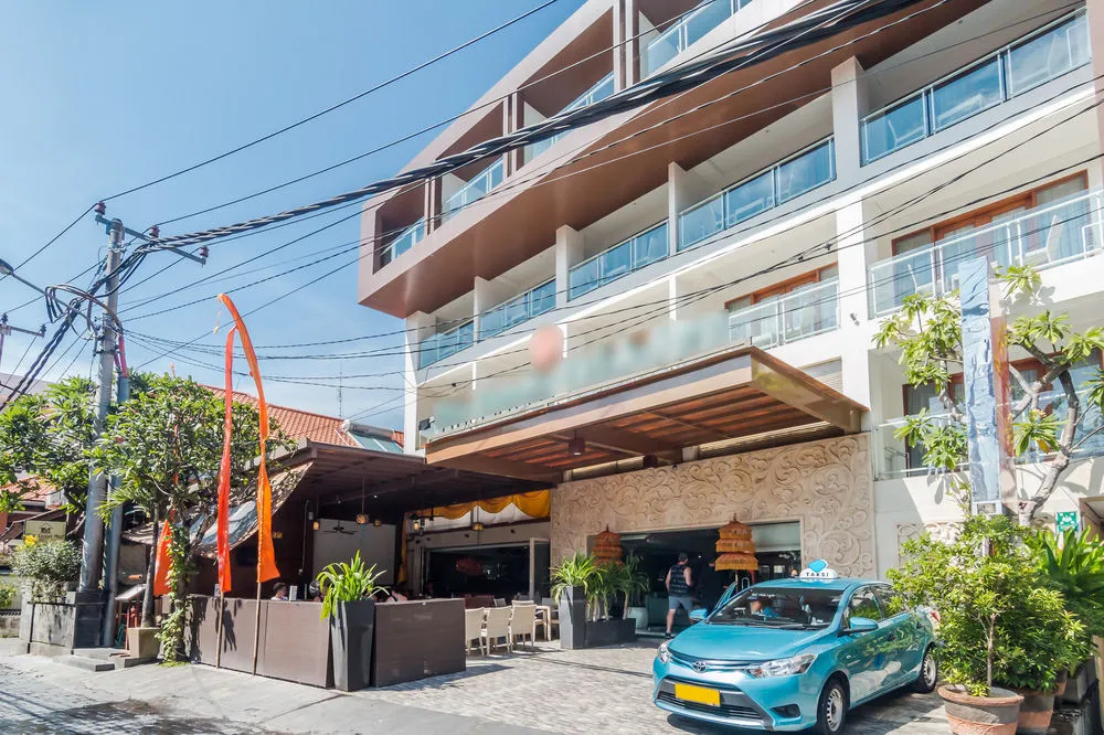 ZEN Rooms Benesari 5 Legian Kuta