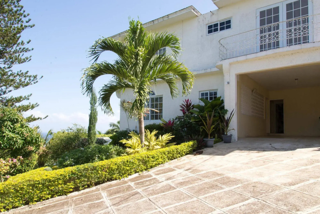 Hatfield South Villa