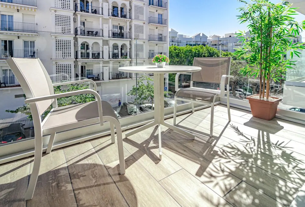 Zaga2c Brand New Modern Apartment 200m to Beach