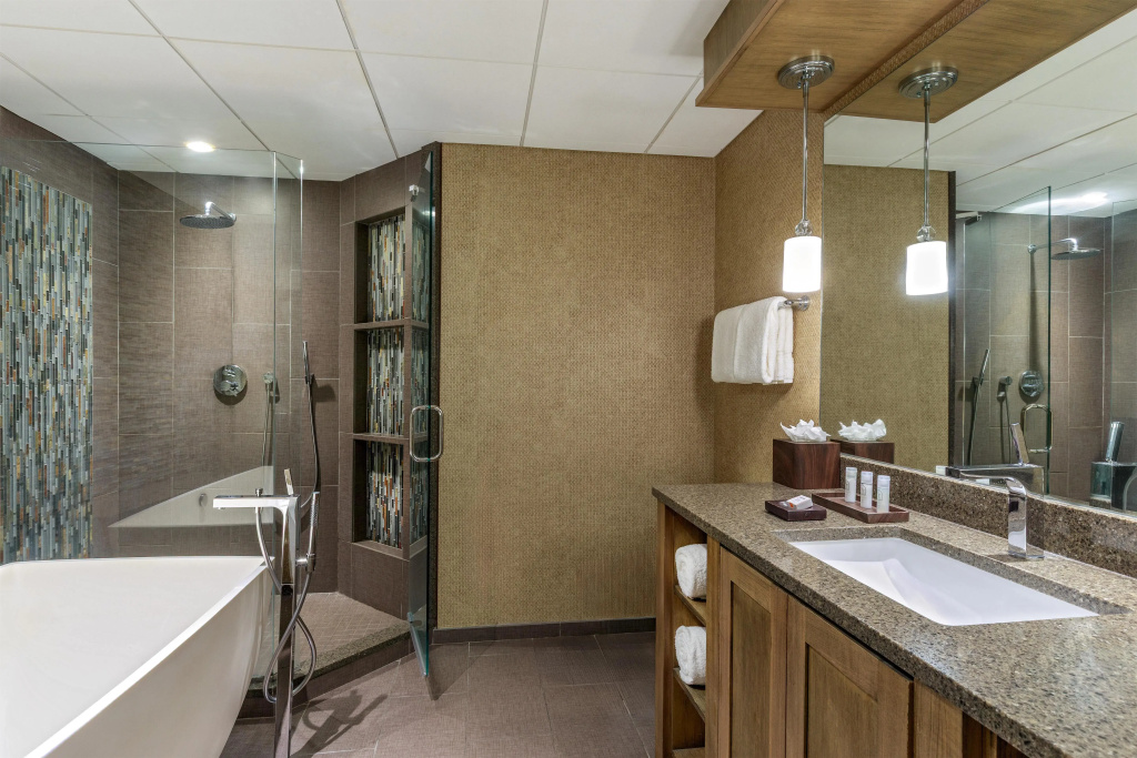 Luxury Double Suite (full double bed)