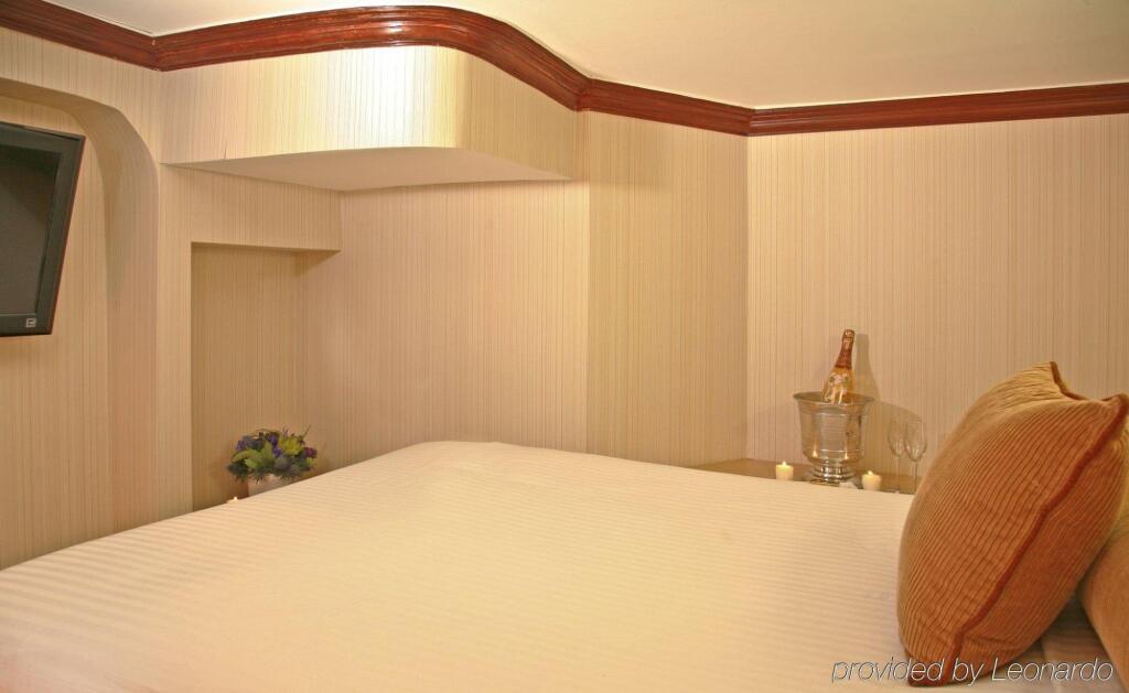 The Frederick Hotel by null
