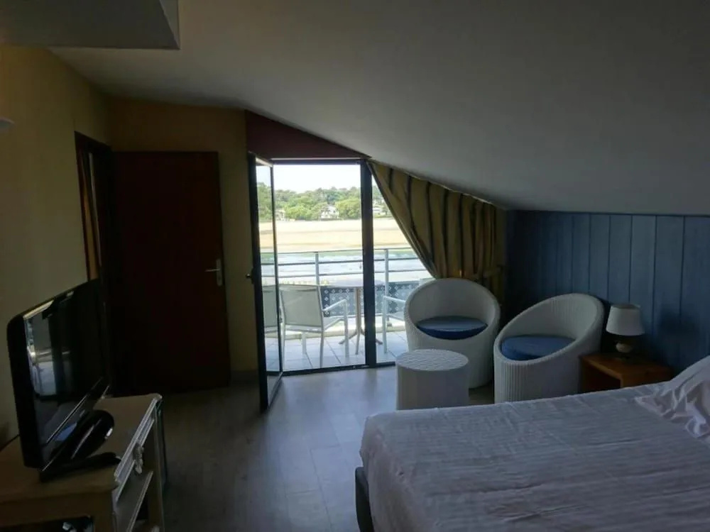 Hotel photo 32
