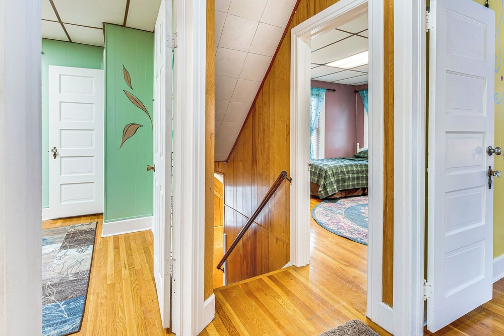 1 Mi to Dtwn: Colorful Binghamton Home