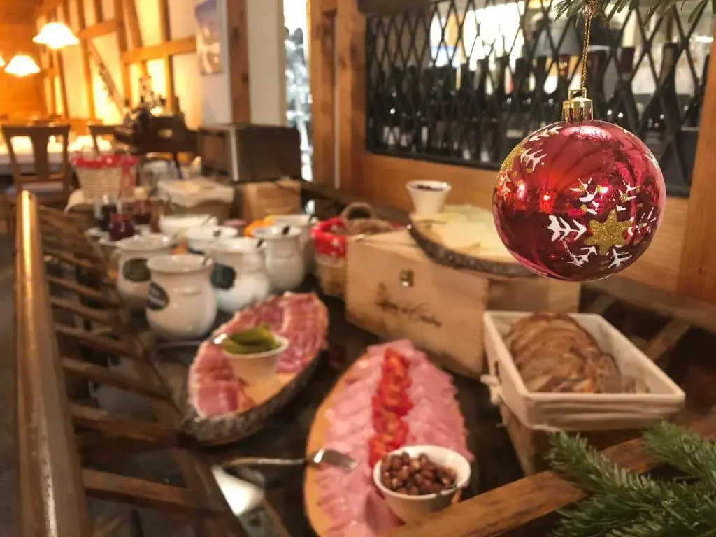 Food & Beverage