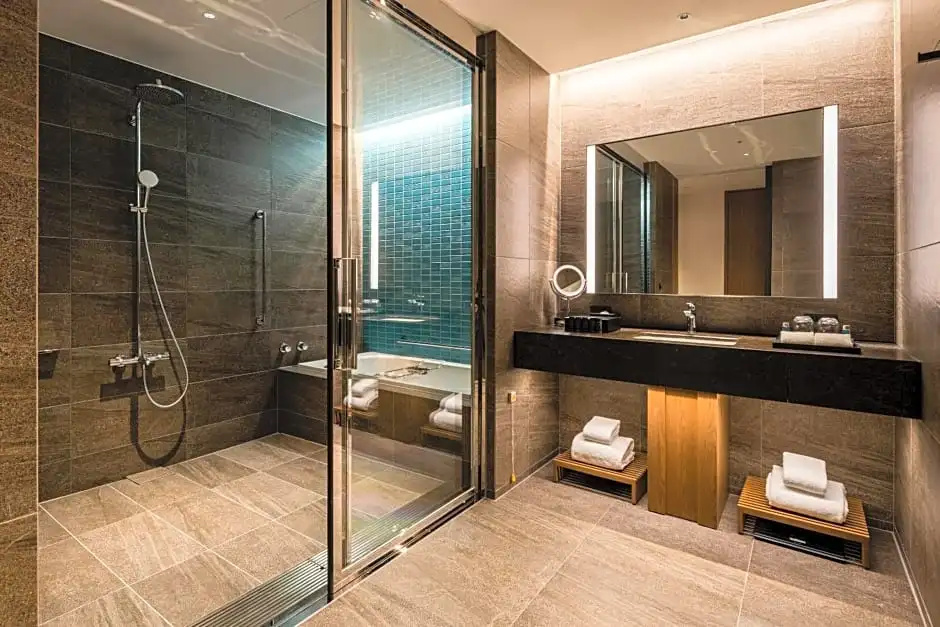 Premier room