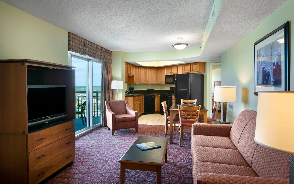 Double Suite with sunset view (full double bed)
