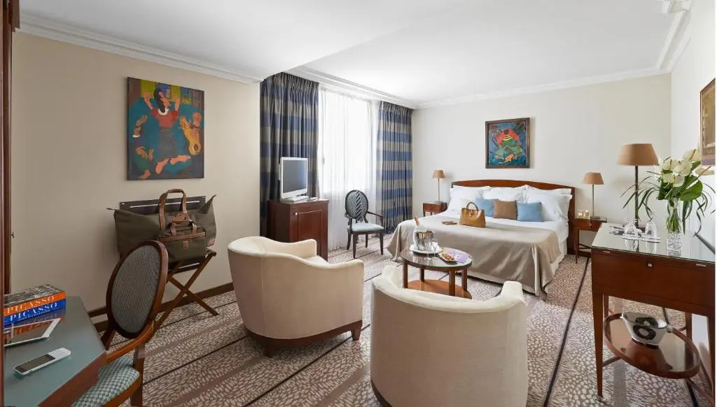 Classic Double room (full double bed)