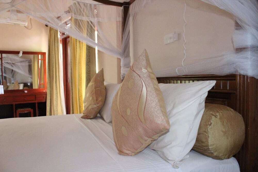 Hotel Bentota Village