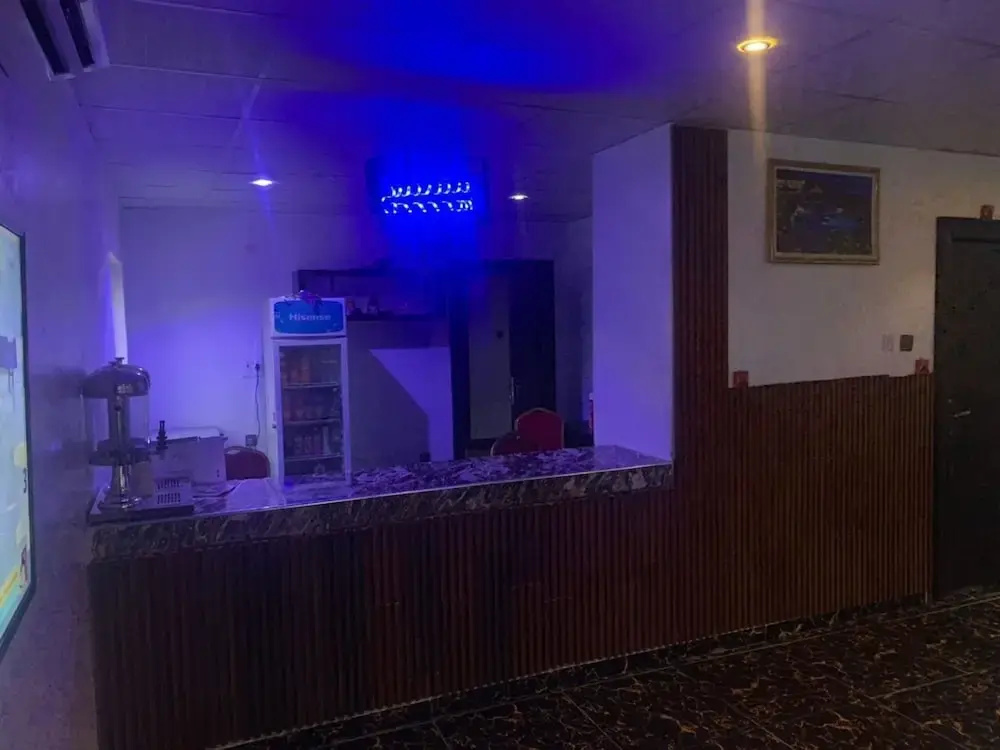 Lobby & Reception