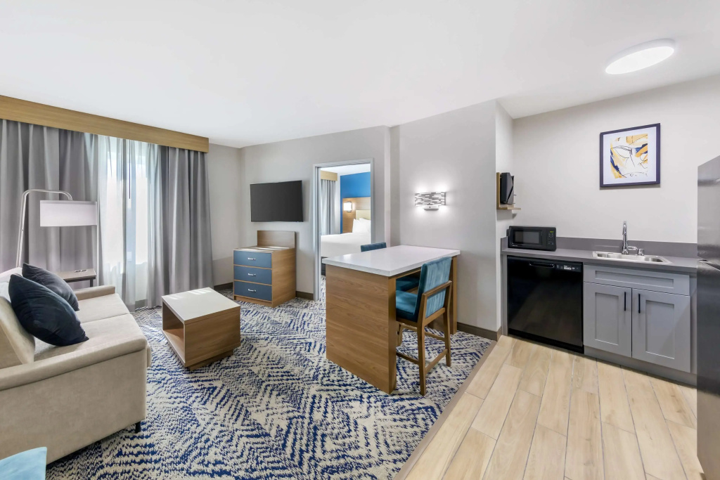 Double Suite (full double bed)