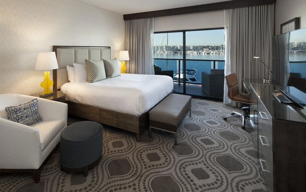Marina del Rey Hotel — фото