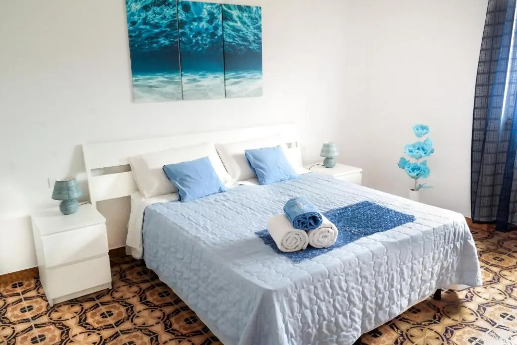 2 Bedrooms Cottage