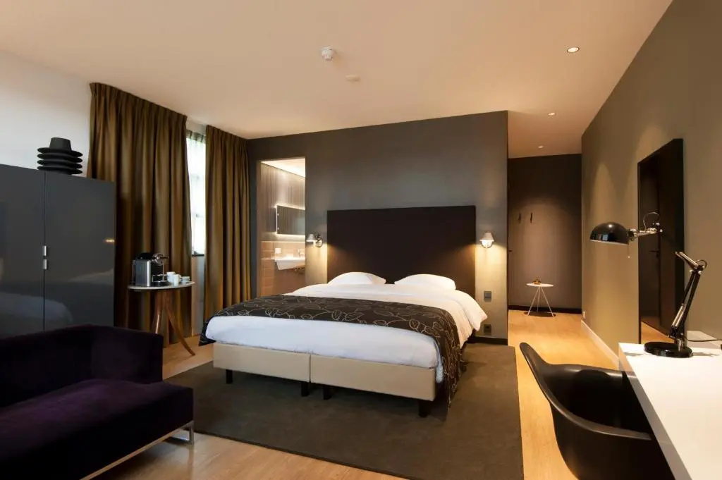 Suite with river view