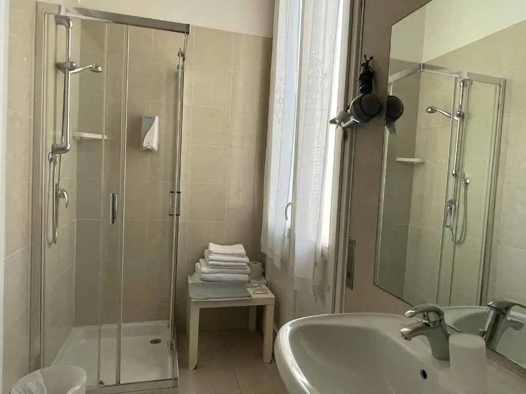 Standard Double room with balcony (full double bed)