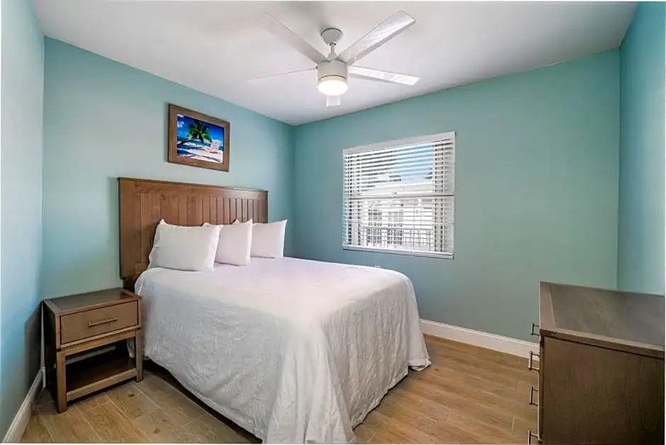 Double Suite with sea view (full double bed)