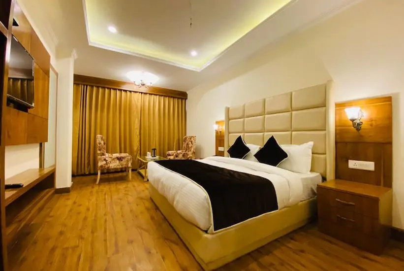 Hotel photo 11