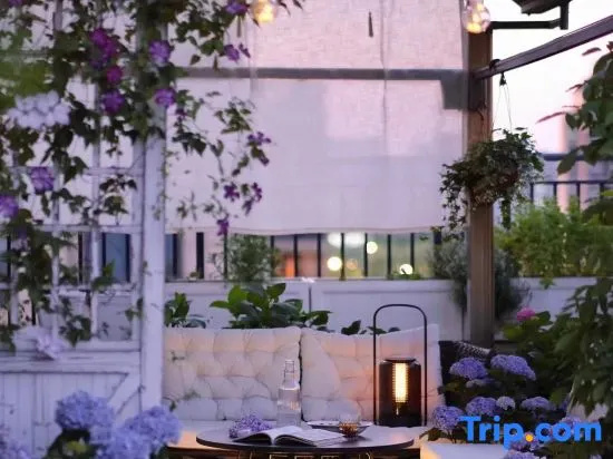 boutique hotel