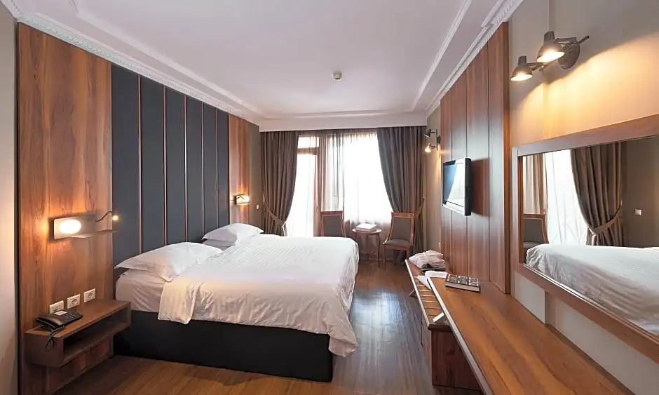 Standard Double room with garden view (full double bed)