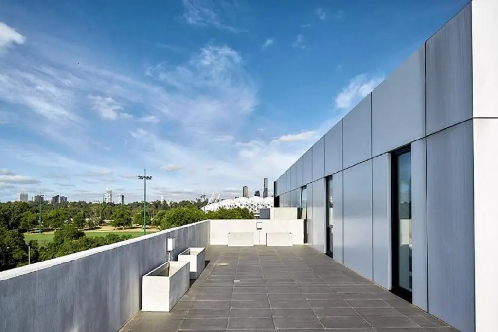 1 Bedroom Penthouse Apartment